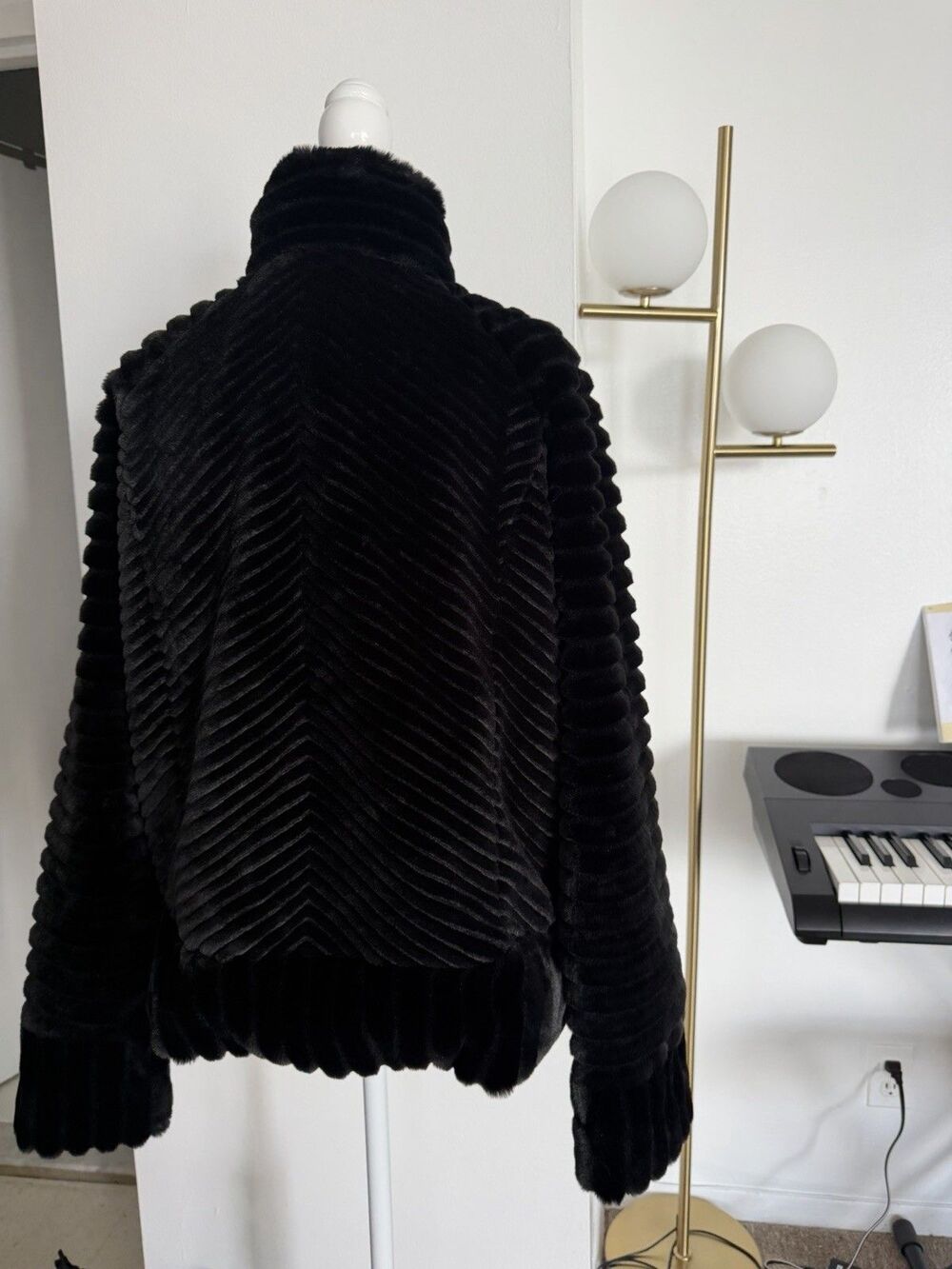 Bernardo Womens Black Chevron Ribbed FauxFur Bomber Jacket Size M Old Money Glam - Picture 3 of 11